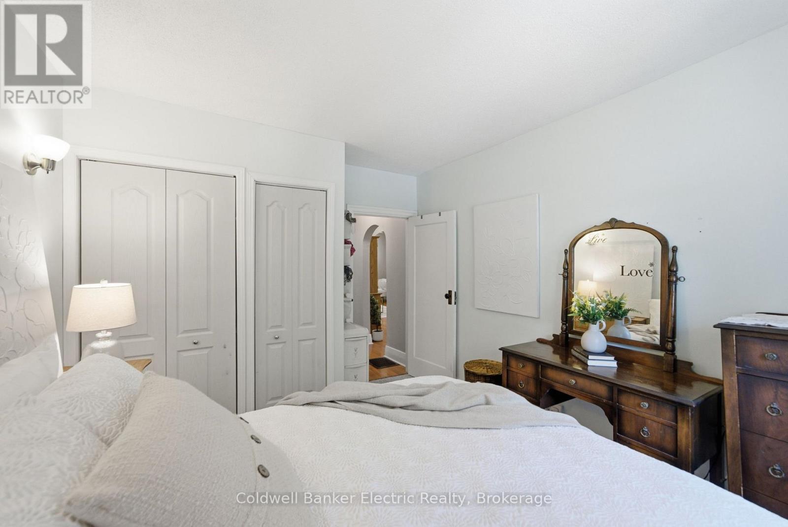1228 Kenneth Avenue, Peterborough (Otonabee Ward 1), Ontario  K9J 5P9 - Photo 16 - X13601330