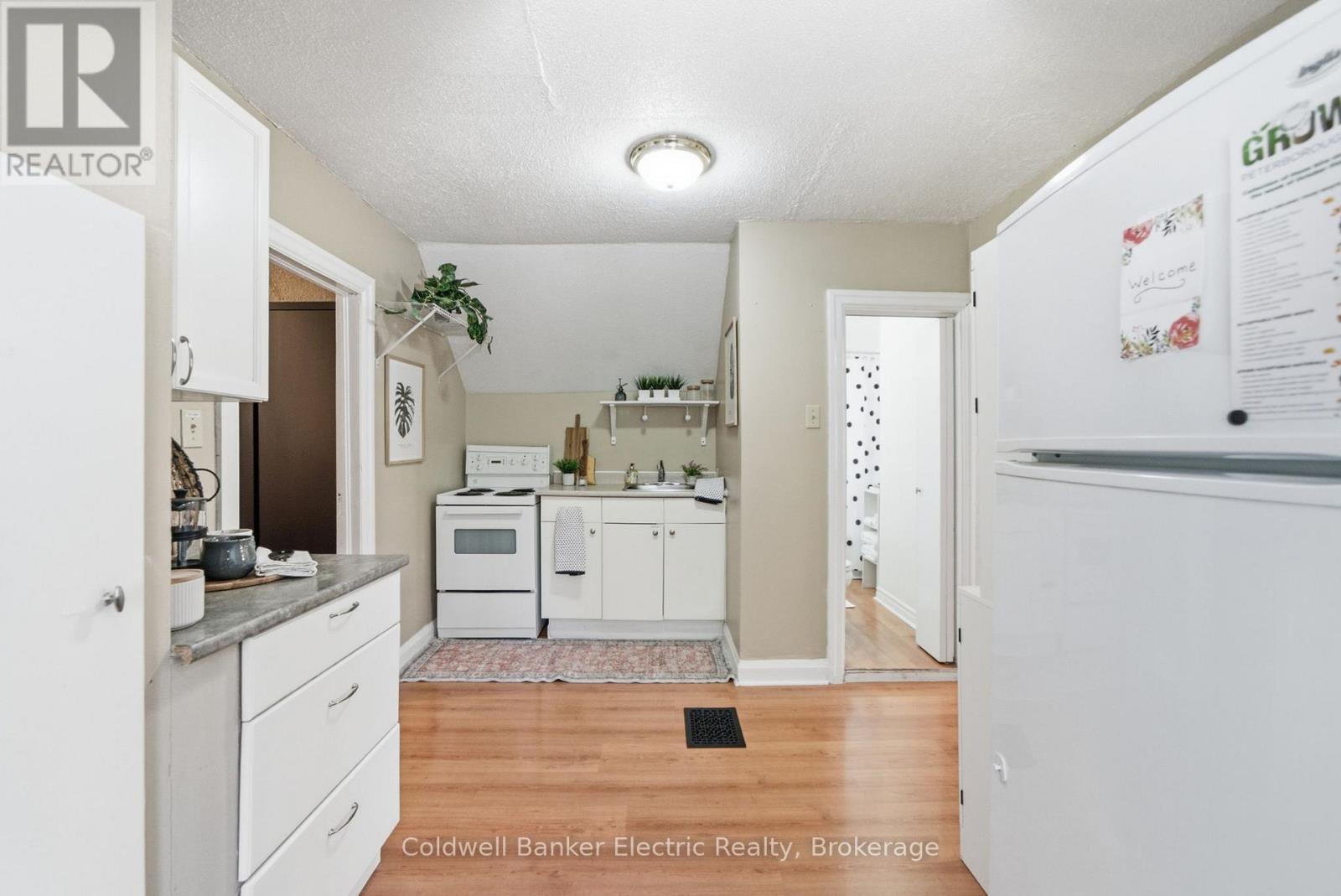 1228 Kenneth Avenue, Peterborough (Otonabee Ward 1), Ontario  K9J 5P9 - Photo 21 - X13601330