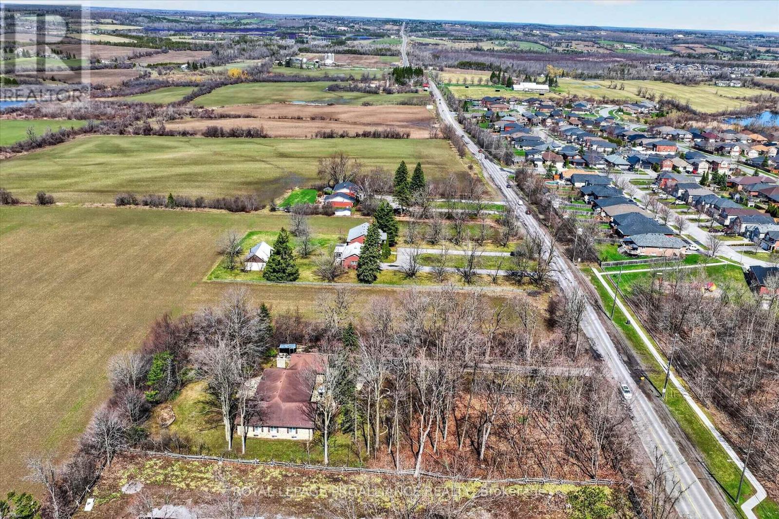 1281 Brealey Drive, Peterborough (Monaghan Ward 2), Ontario  K9K 0C4 - Photo 3 - X13601474