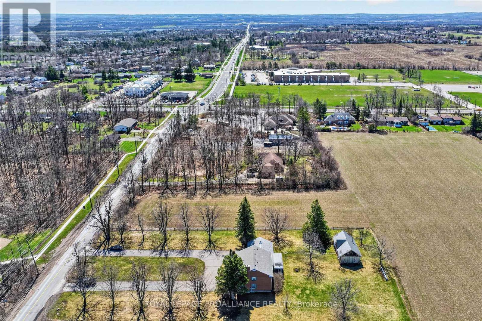 1281 Brealey Drive, Peterborough (Monaghan Ward 2), Ontario  K9K 0C4 - Photo 7 - X13601474