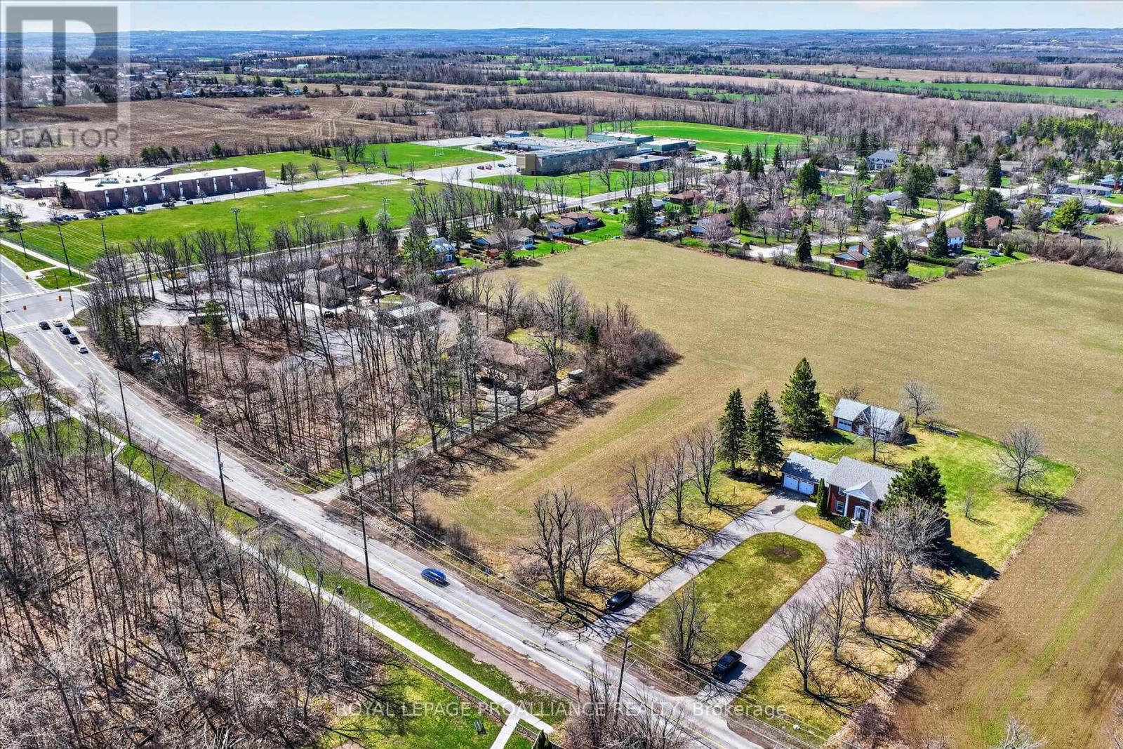 1281 Brealey Drive, Peterborough (Monaghan Ward 2), Ontario  K9K 0C4 - Photo 8 - X13601474