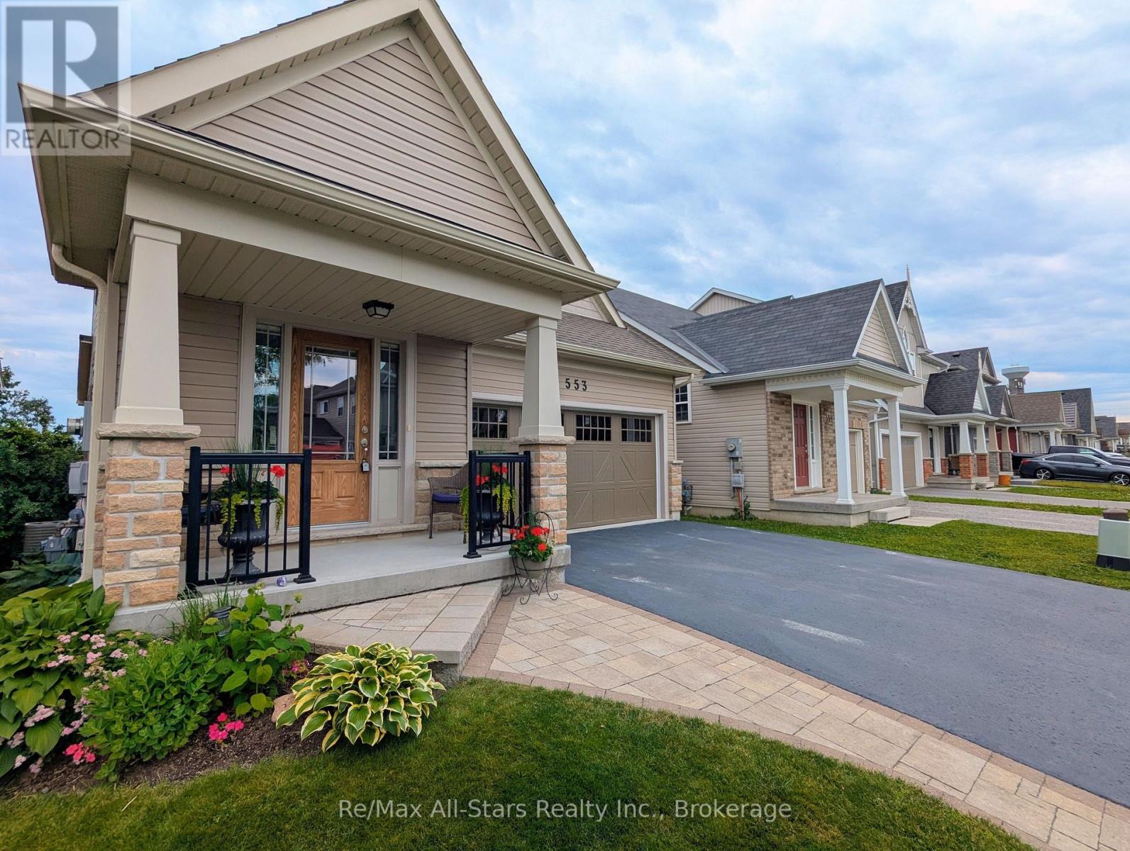 553 Grange Way, Peterborough (Northcrest Ward 5), Ontario  K9H 7M9 - Photo 2 - X13602600