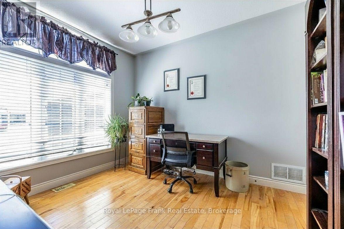 36 Lori Boulevard, Kawartha Lakes (Lindsay), Ontario  K9V 6B6 - Photo 33 - X13602868
