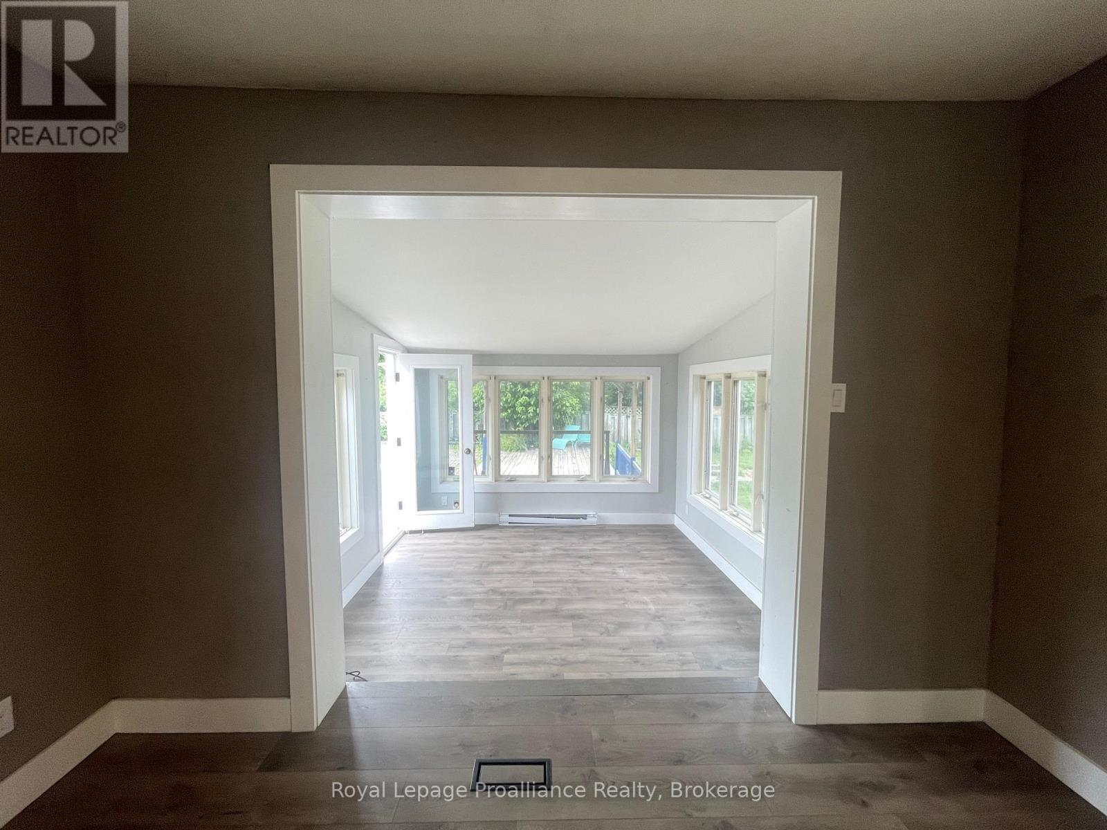 357 Martin Road, Peterborough (Northcrest Ward 5), Ontario  K9K 1C9 - Photo 11 - X13606338