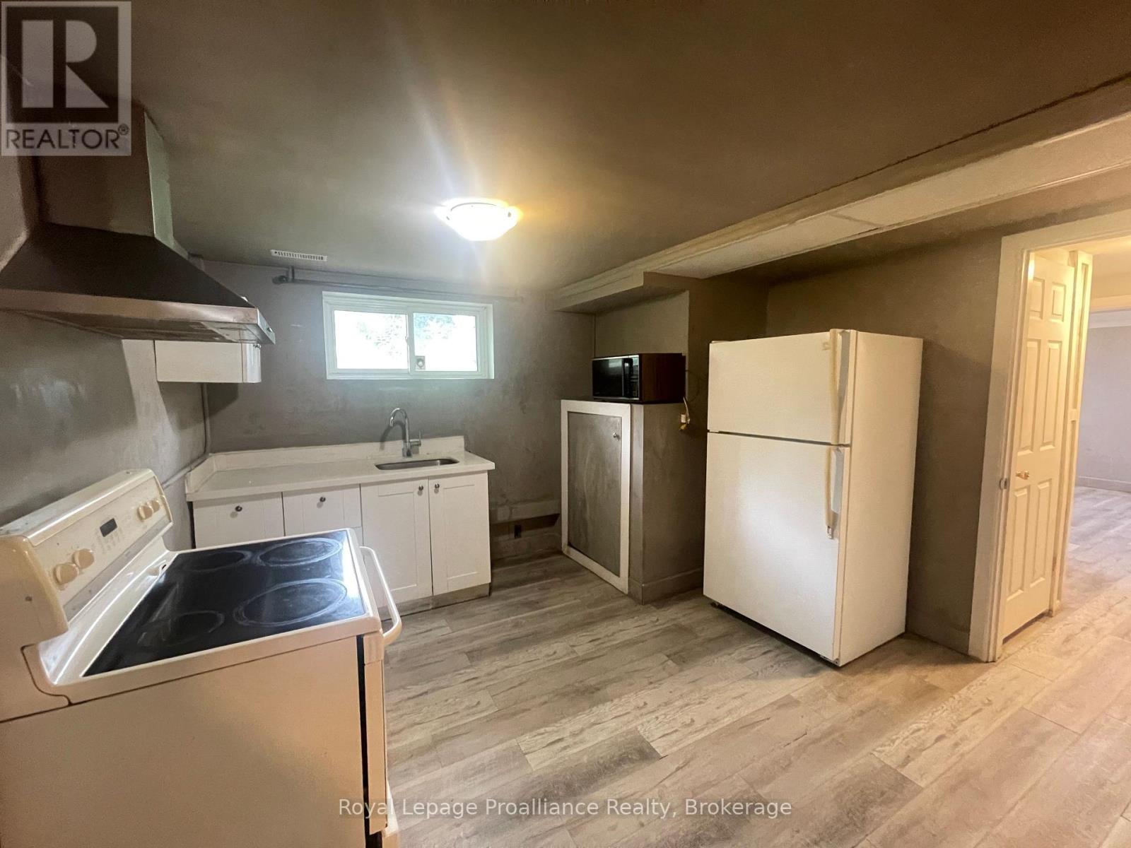 357 Martin Road, Peterborough (Northcrest Ward 5), Ontario  K9K 1C9 - Photo 17 - X13606338