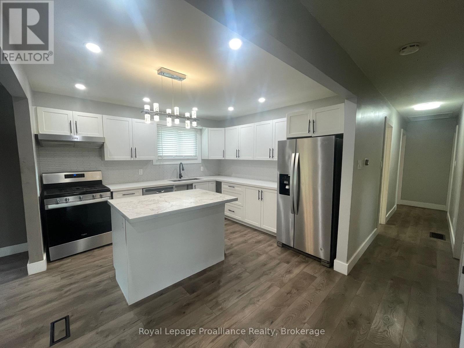 357 Martin Road, Peterborough (Northcrest Ward 5), Ontario  K9K 1C9 - Photo 6 - X13606338