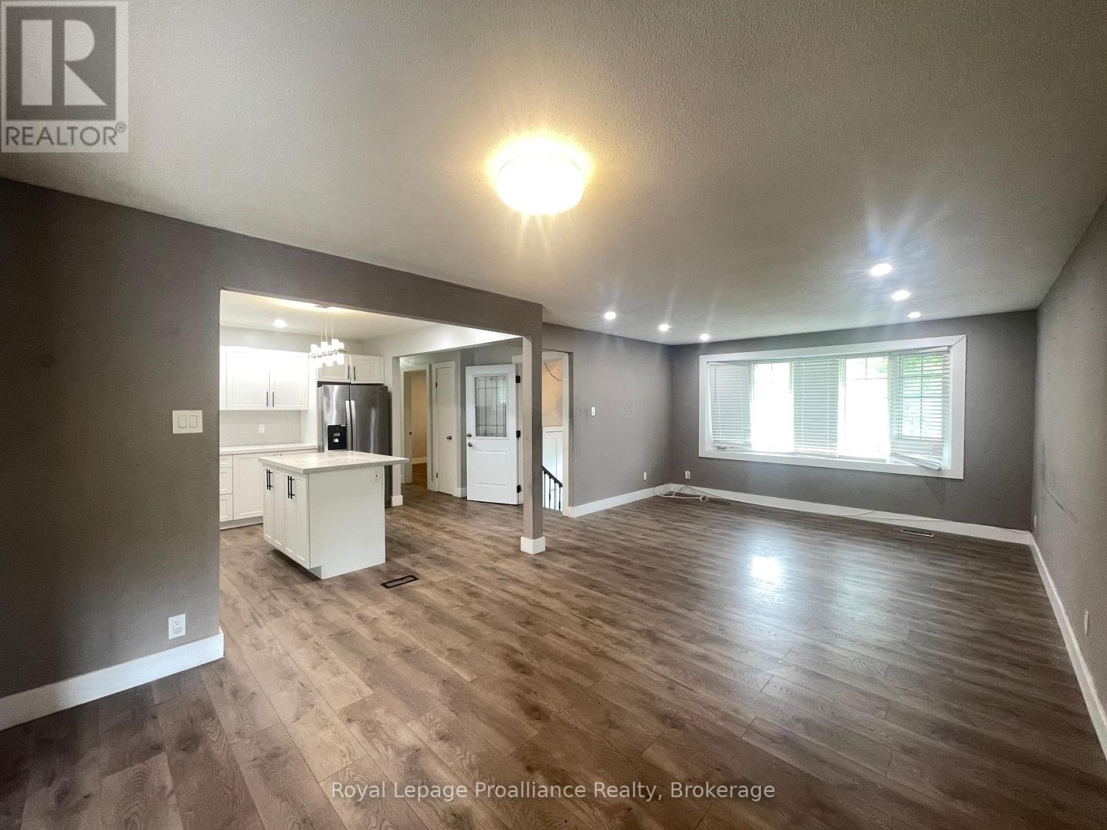 357 Martin Road, Peterborough (Northcrest Ward 5), Ontario  K9K 1C9 - Photo 9 - X13606338