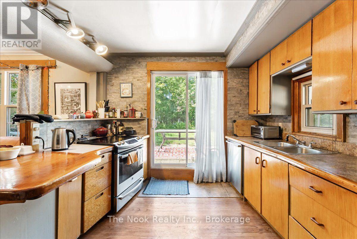 21 Dennistoun Avenue, Peterborough (Northcrest Ward 5), Ontario  K9H 5P8 - Photo 9 - X13607810
