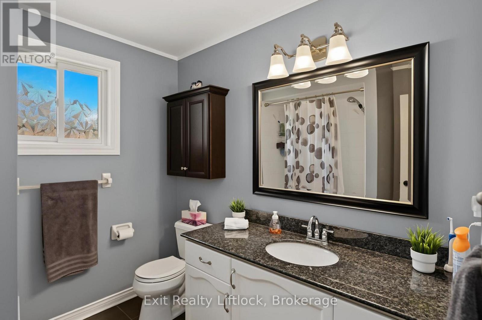 2522 Marsdale Drive, Peterborough (Ashburnham Ward 4), Ontario  K9L 1R4 - Photo 19 - X13608374