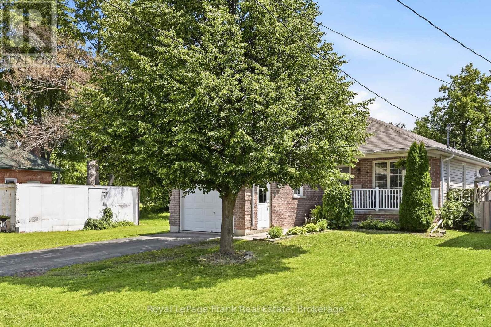 9 Durham Street W, Kawartha Lakes (Lindsay), Ontario  K9V 2P3 - Photo 3 - X13608928