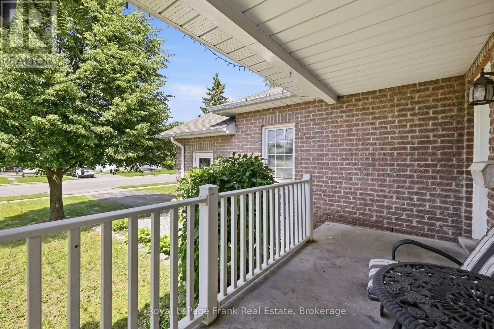 9 Durham Street W, Kawartha Lakes (Lindsay), Ontario  K9V 2P3 - Photo 8 - X13608928
