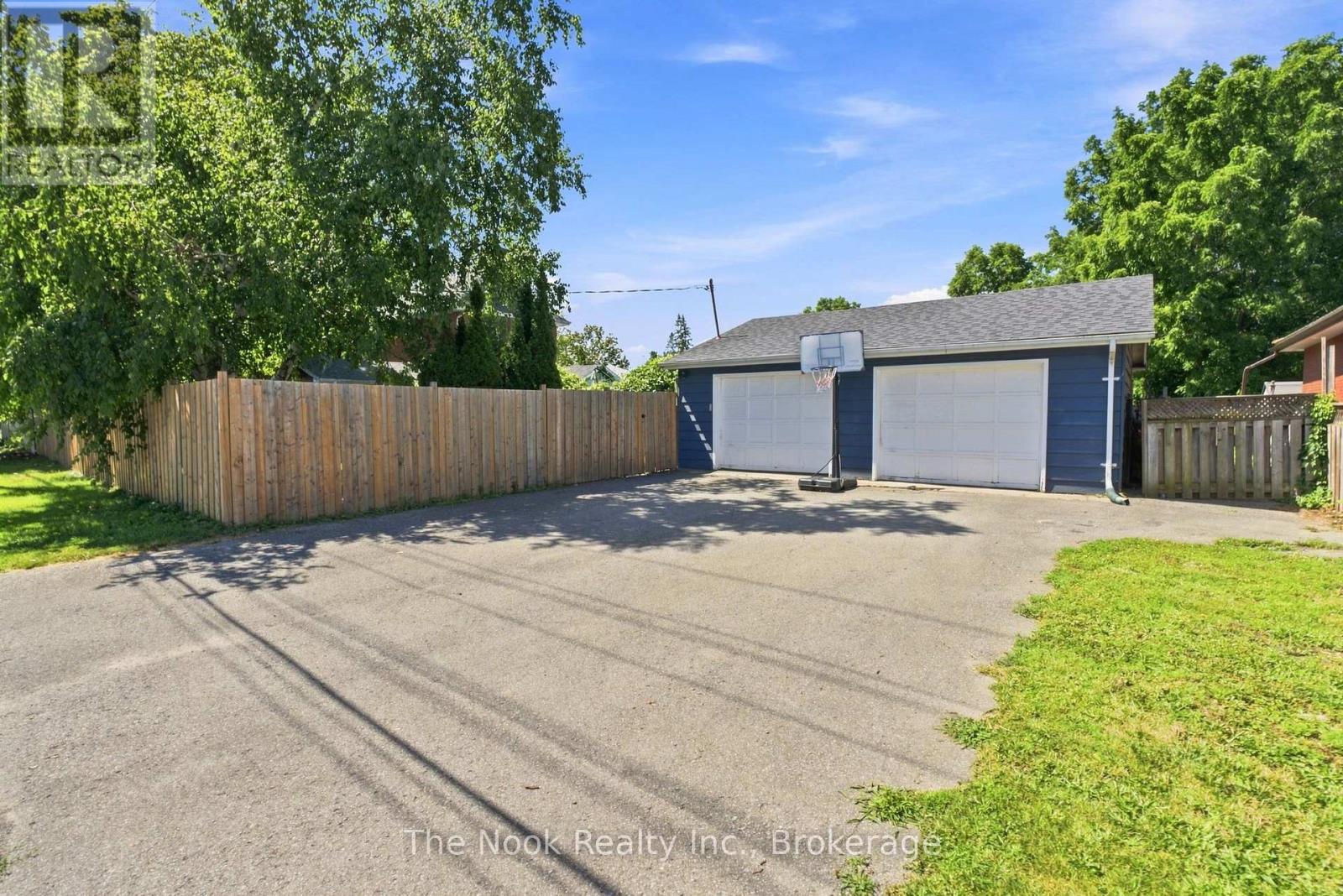 264 Bennet Street, Peterborough (Northcrest Ward 5), Ontario  K9H 5B9 - Photo 6 - X13609544