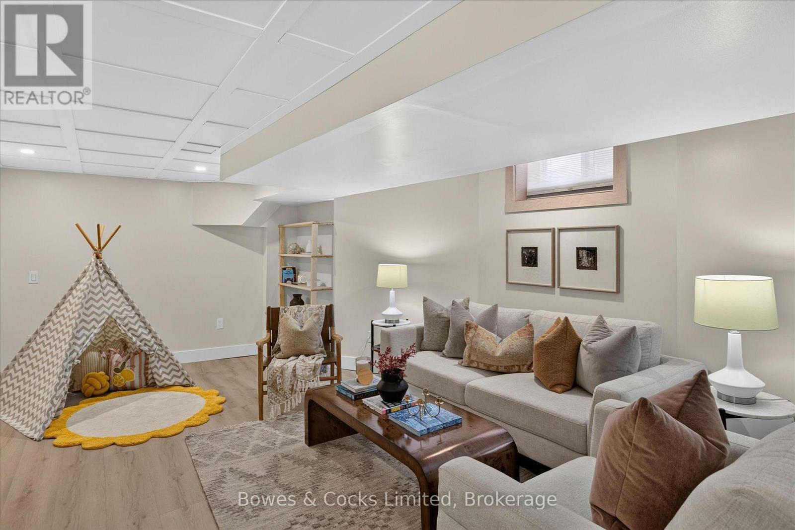 251 Engleburn Avenue, Peterborough (Ashburnham Ward 4), Ontario  K9J 7L4 - Photo 35 - X13609752