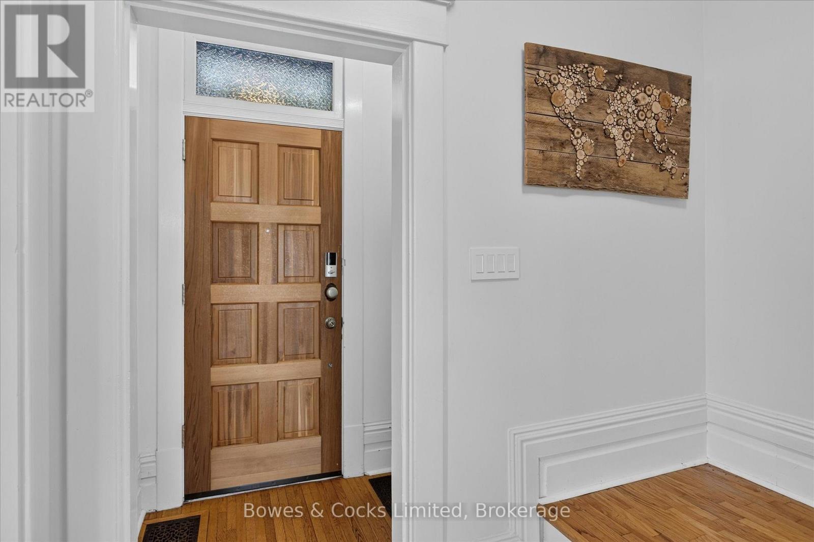 251 Engleburn Avenue, Peterborough (Ashburnham Ward 4), Ontario  K9J 7L4 - Photo 4 - X13609752