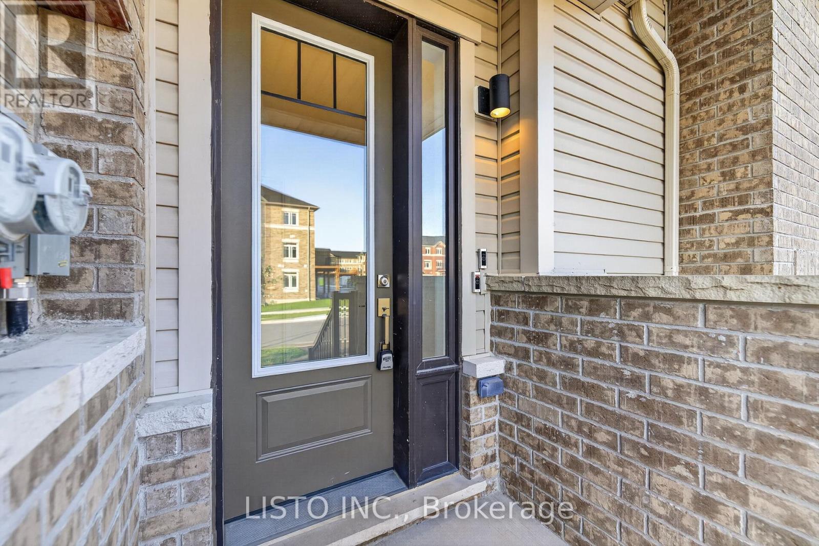106b - 106 Ziibi Way, Clarington (Newcastle), Ontario  L1B 0W5 - Photo 3 - E13611138