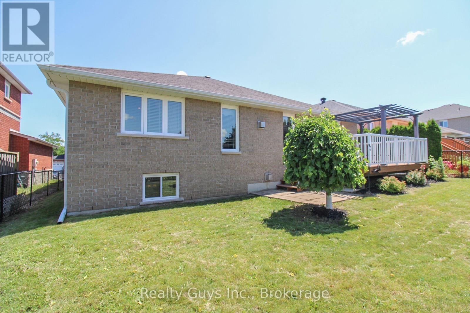 1682 Keppler Crescent, Peterborough (Monaghan Ward 2), Ontario  K9K 2P5 - Photo 8 - X13612008