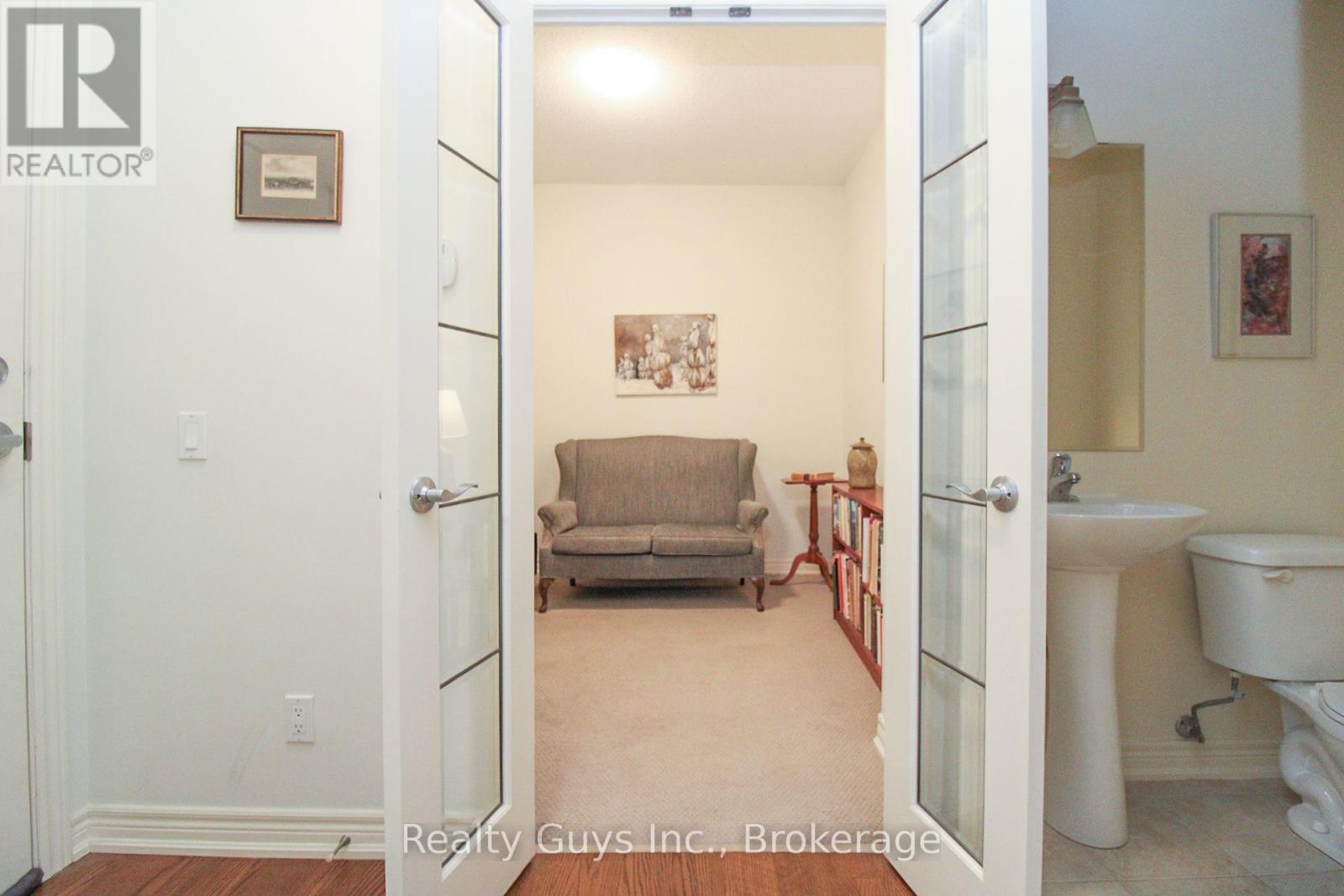 116 - 869 Clonsilla Avenue, Peterborough (Otonabee Ward 1), Ontario  K9J 0B7 - Photo 4 - X13612214