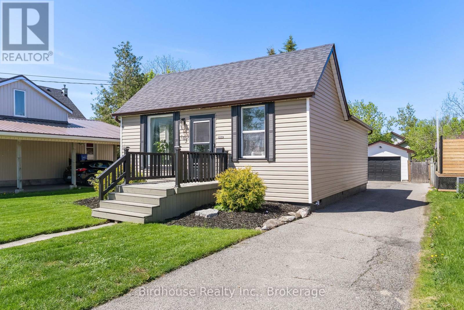 195 William Street N, Kawartha Lakes (Lindsay), Ontario  K9V 4B8 - Photo 2 - X13612856
