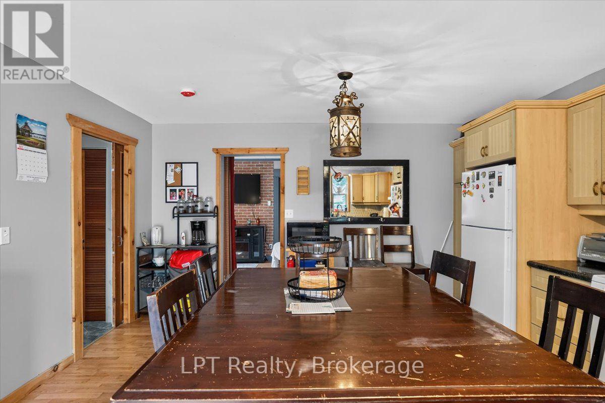611 Romaine Street, Peterborough (Otonabee Ward 1), Ontario  K9J 2E5 - Photo 10 - X13613612