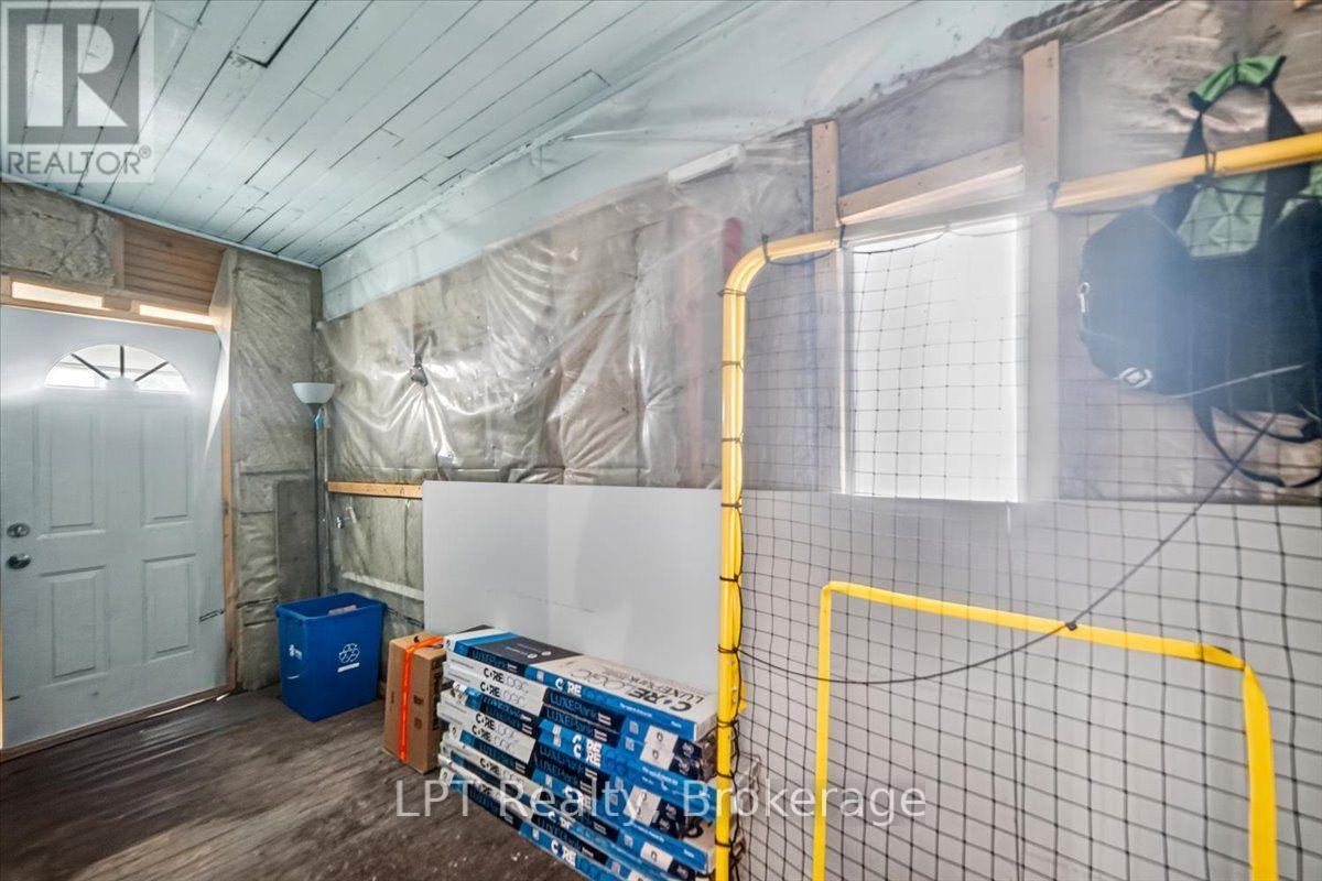 611 Romaine Street, Peterborough (Otonabee Ward 1), Ontario  K9J 2E5 - Photo 15 - X13613612