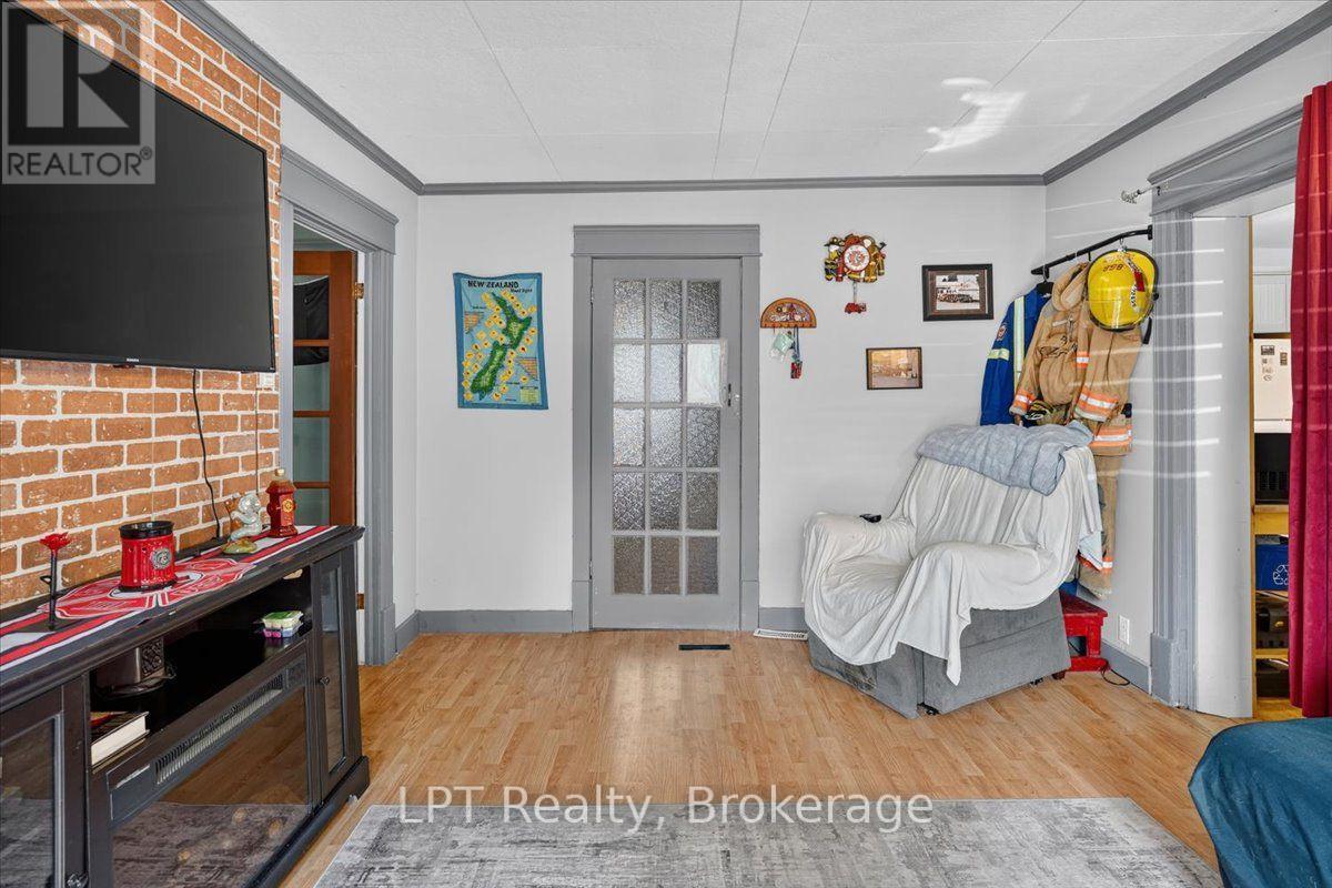 611 Romaine Street, Peterborough (Otonabee Ward 1), Ontario  K9J 2E5 - Photo 17 - X13613612