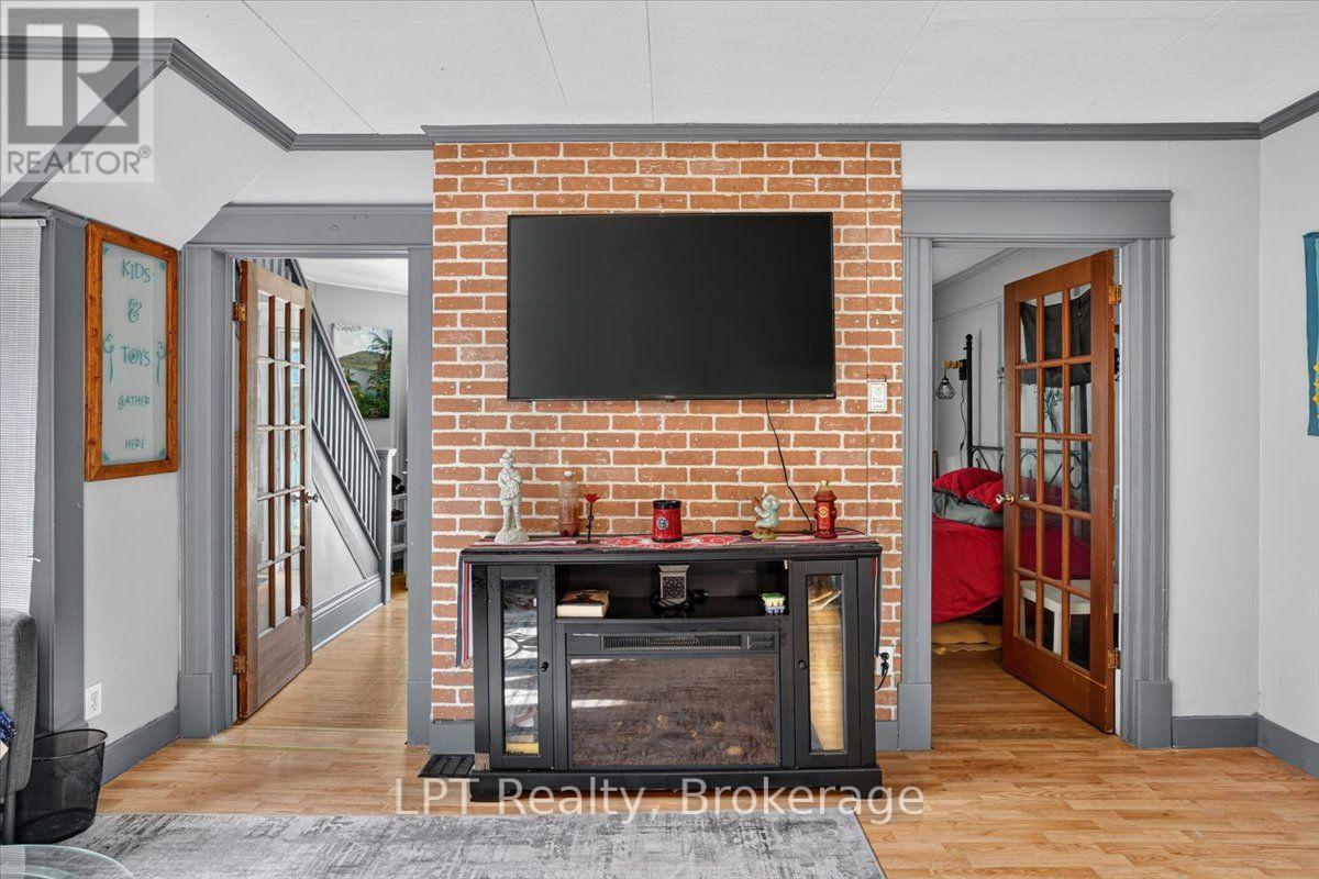 611 Romaine Street, Peterborough (Otonabee Ward 1), Ontario  K9J 2E5 - Photo 4 - X13613612