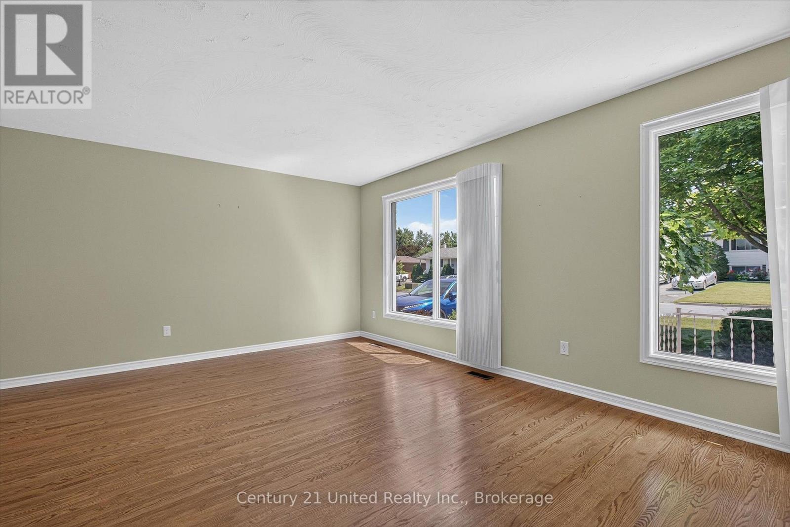 615 Saugeen Crescent, Peterborough (Ashburnham Ward 4), Ontario  K9J 1J9 - Photo 4 - X13614714