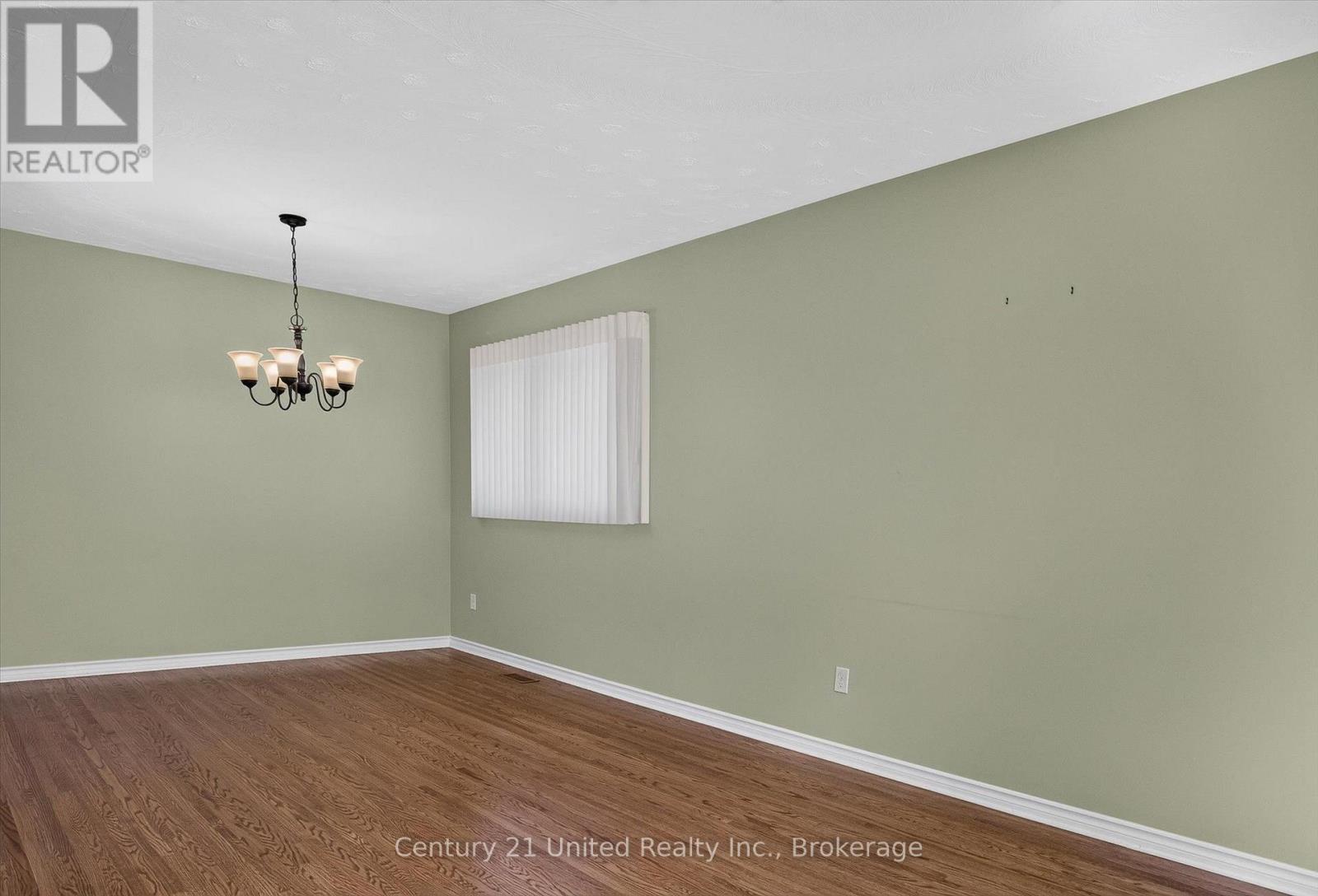 615 Saugeen Crescent, Peterborough (Ashburnham Ward 4), Ontario  K9J 1J9 - Photo 6 - X13614714