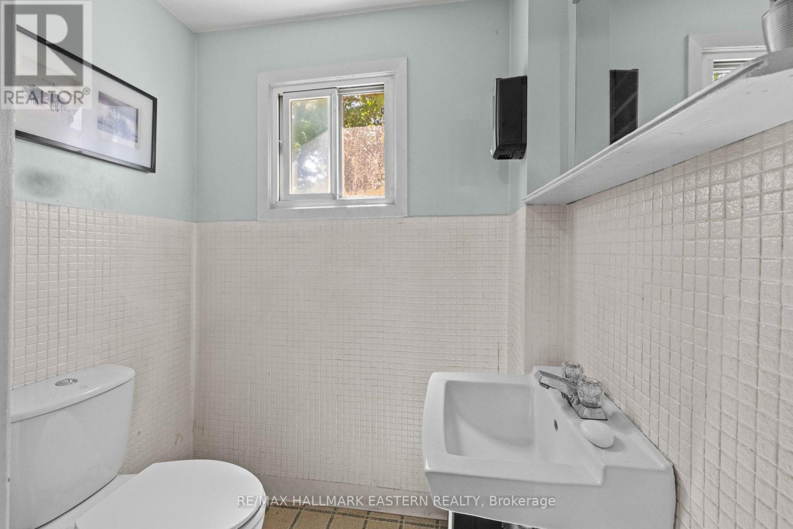 220 Dublin Street, Peterborough (Town Ward 3), Ontario  K9H 3B7 - Photo 12 - X13615174