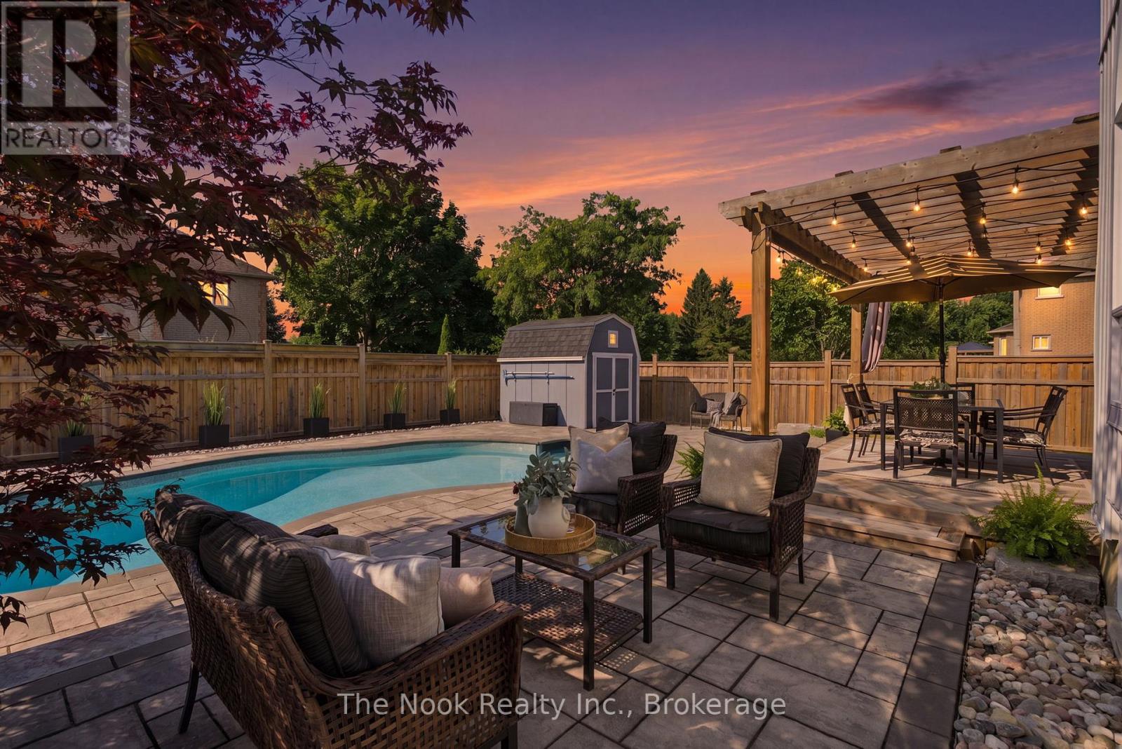 137 Edward Street E, Clarington (Newcastle), Ontario  L1B 1M6 - Photo 2 - E13615404