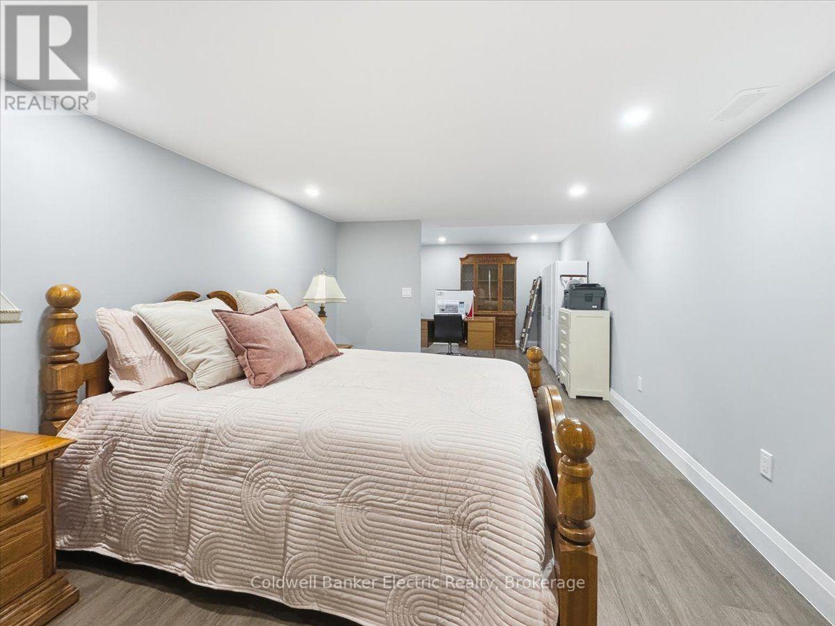 13 - 877 Wentworth Street, Peterborough (Otonabee Ward 1), Ontario  K9J 8R7 - Photo 41 - X13616190