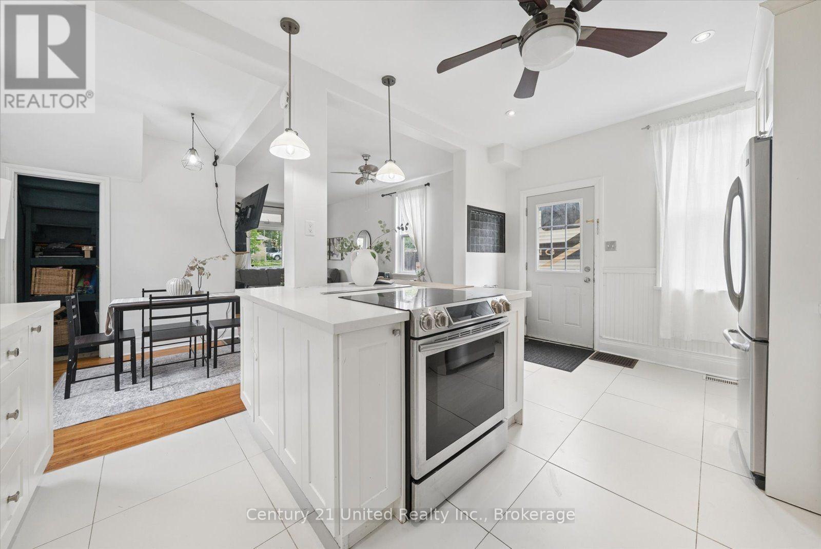 709 Third Avenue, Peterborough (Otonabee Ward 1), Ontario  K9J 4P4 - Photo 17 - X13616772