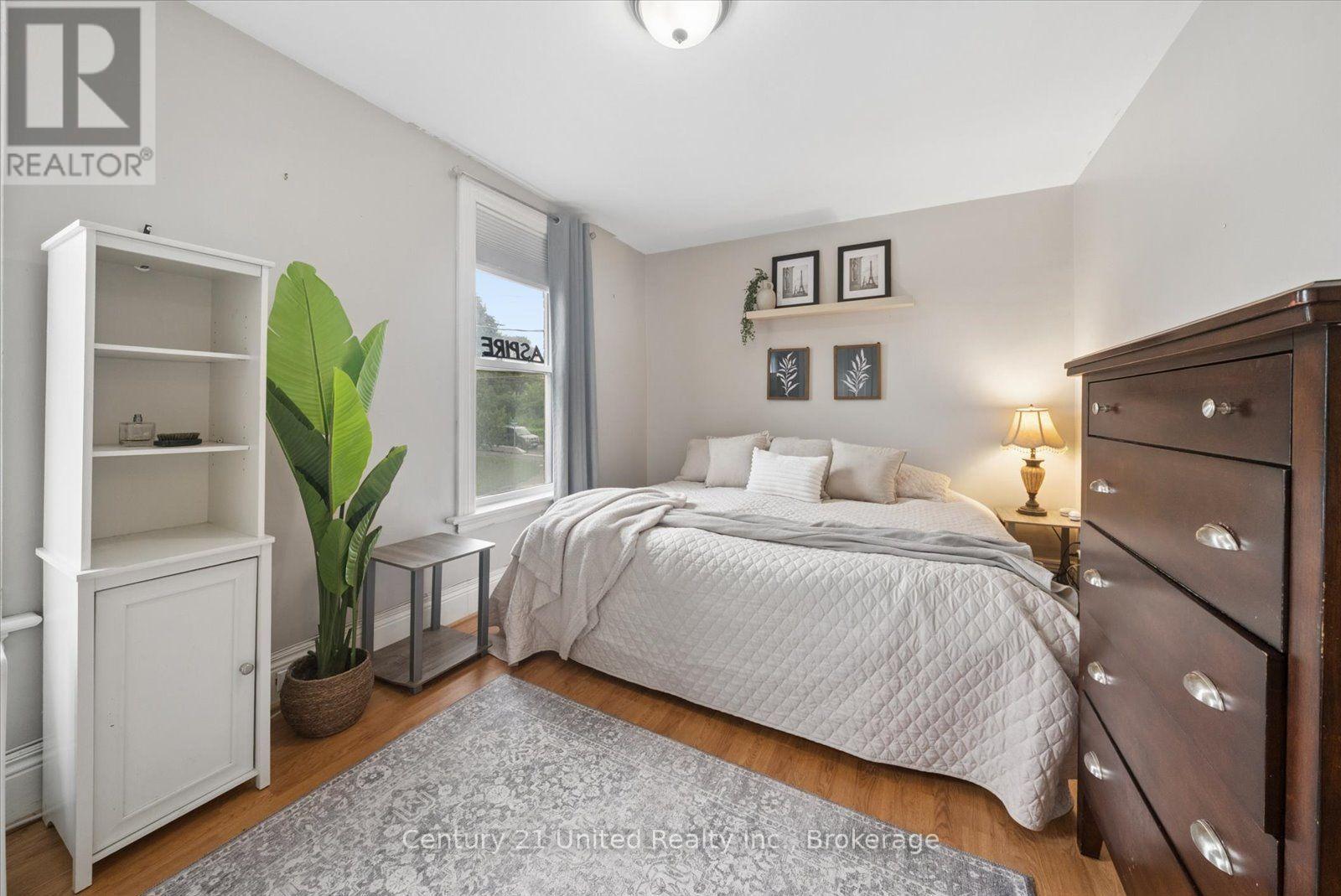 709 Third Avenue, Peterborough (Otonabee Ward 1), Ontario  K9J 4P4 - Photo 22 - X13616772