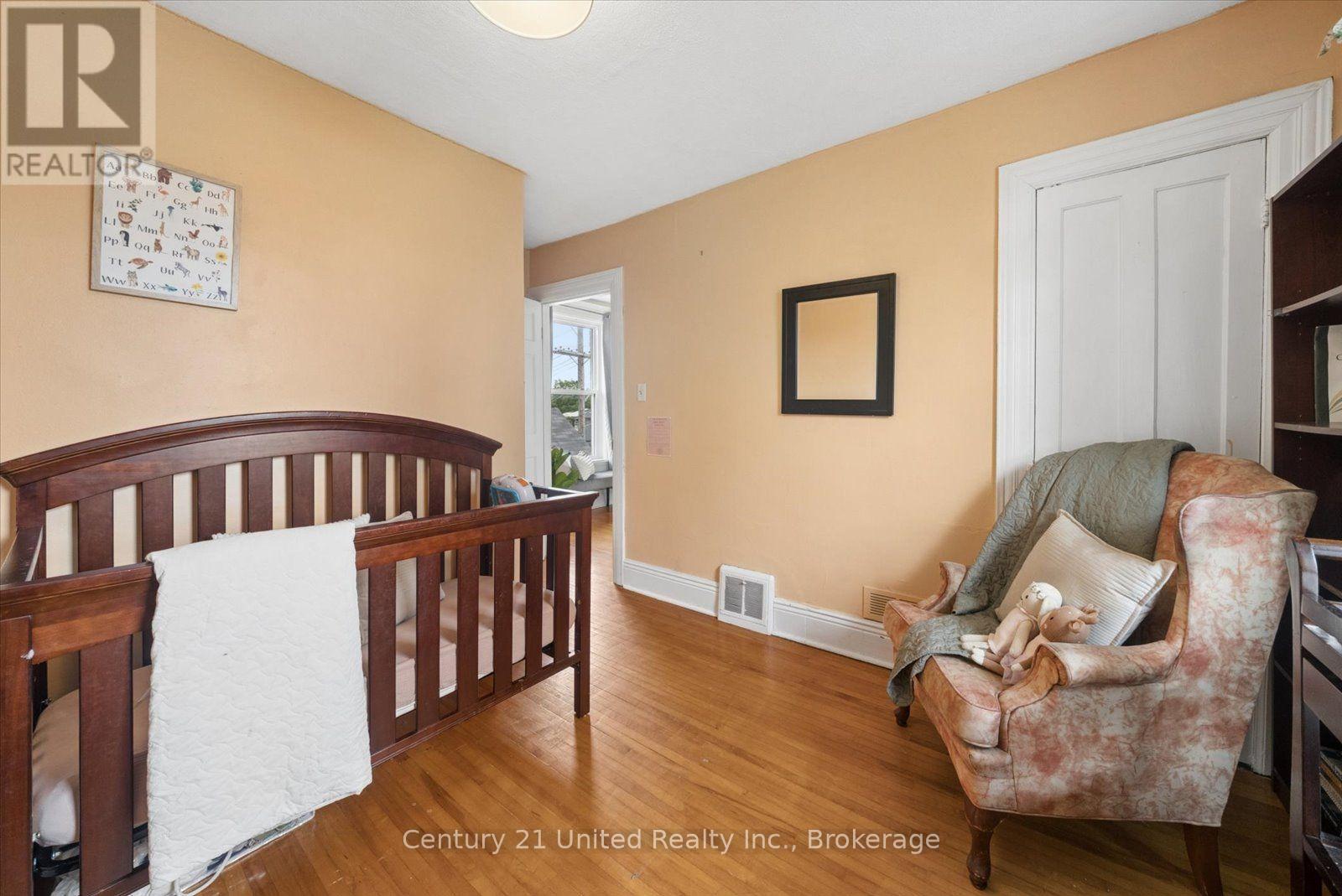 709 Third Avenue, Peterborough (Otonabee Ward 1), Ontario  K9J 4P4 - Photo 29 - X13616772