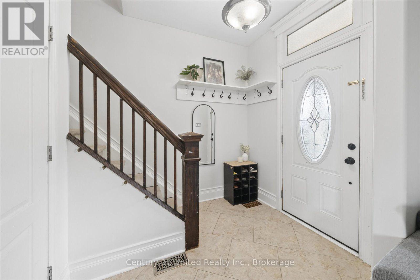 709 Third Avenue, Peterborough (Otonabee Ward 1), Ontario  K9J 4P4 - Photo 6 - X13616772