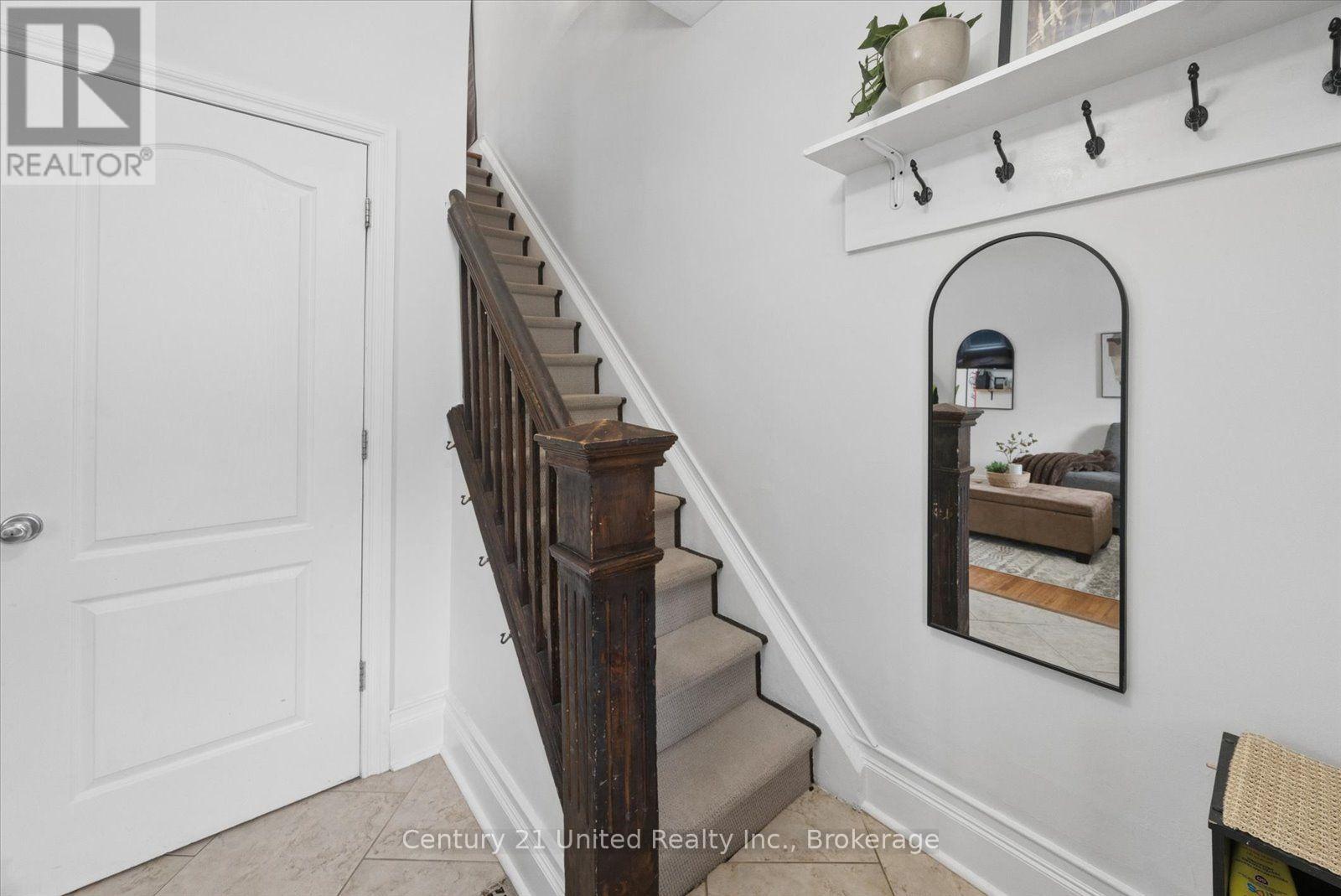 709 Third Avenue, Peterborough (Otonabee Ward 1), Ontario  K9J 4P4 - Photo 7 - X13616772