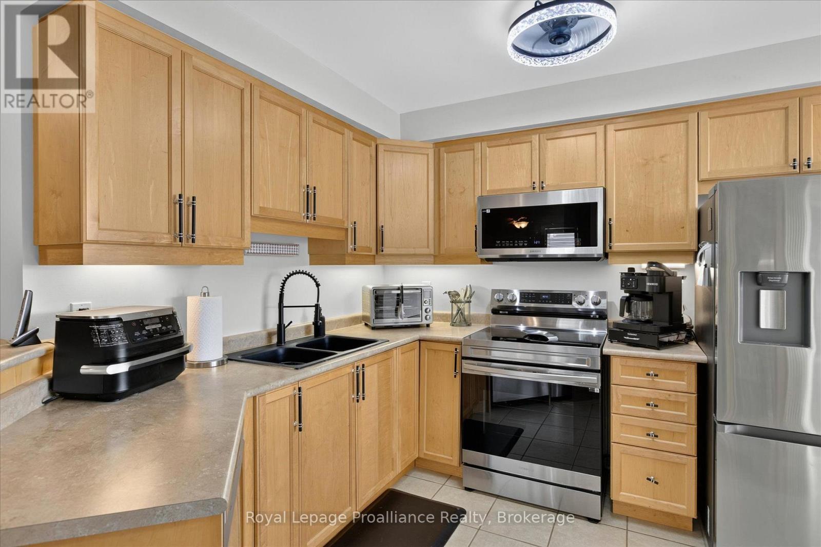 541 Garbutt Terrace, Peterborough (Northcrest Ward 5), Ontario  K9H 7S9 - Photo 14 - X13617090