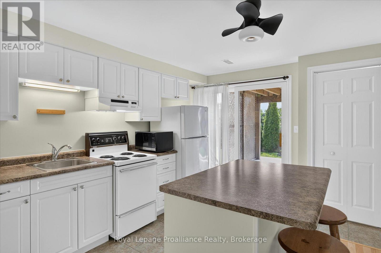 541 Garbutt Terrace, Peterborough (Northcrest Ward 5), Ontario  K9H 7S9 - Photo 30 - X13617090