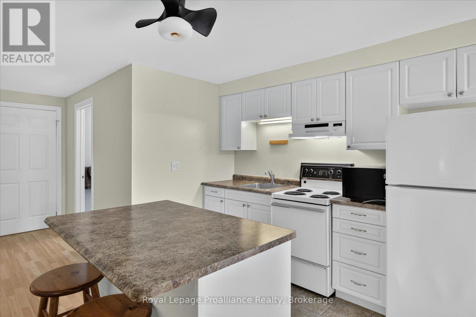 541 Garbutt Terrace, Peterborough (Northcrest Ward 5), Ontario  K9H 7S9 - Photo 32 - X13617090