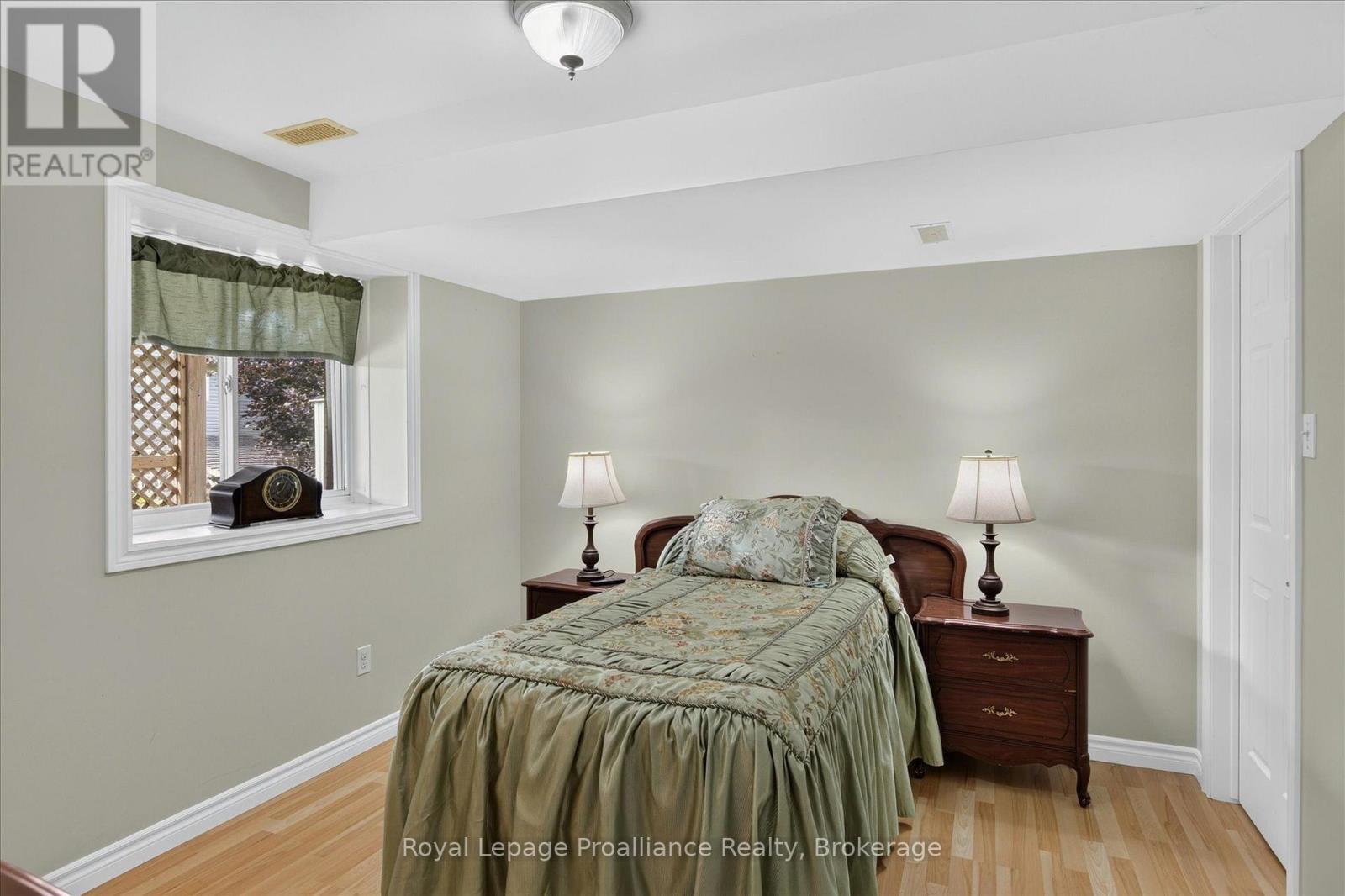 541 Garbutt Terrace, Peterborough (Northcrest Ward 5), Ontario  K9H 7S9 - Photo 33 - X13617090