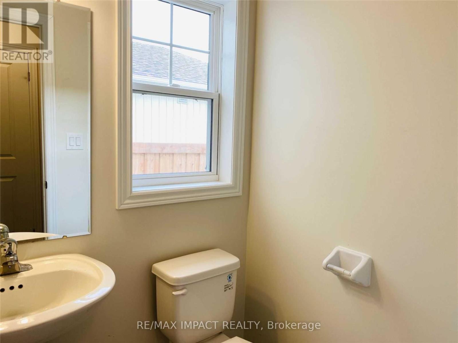 867 Broadway Boulevard, Peterborough (Northcrest Ward 5), Ontario  K9H 0J1 - Photo 8 - X13617990
