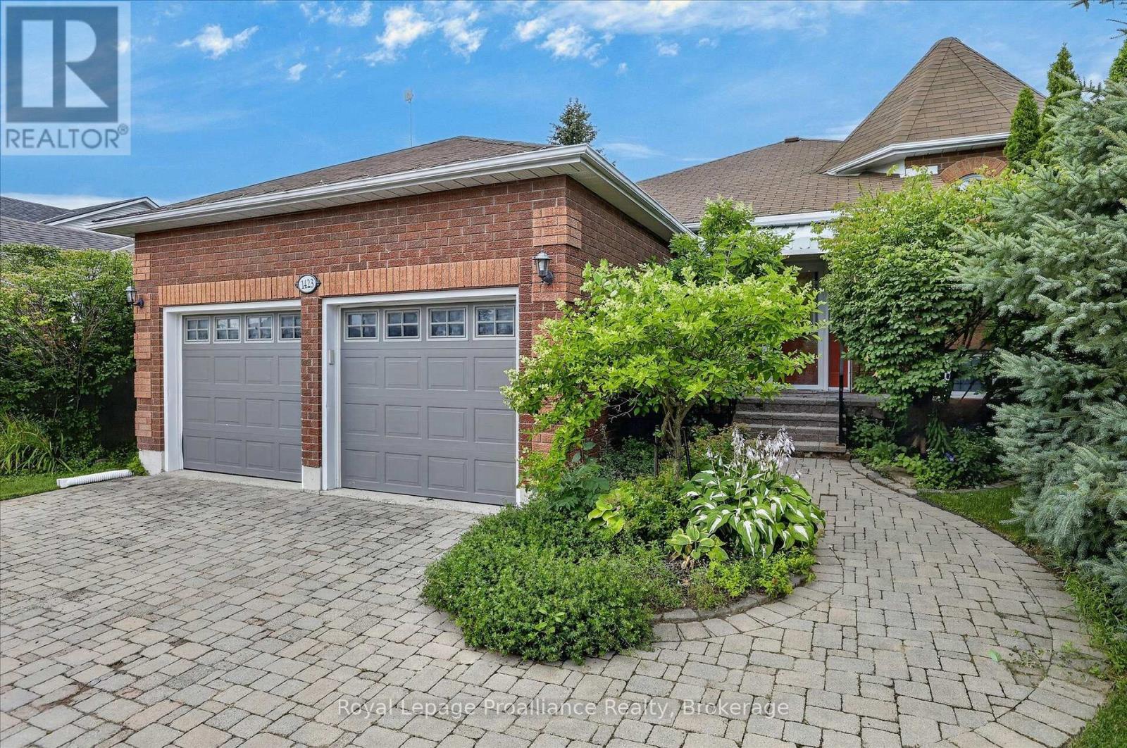 1423 Glenforest Crescent, Peterborough (Monaghan Ward 2), Ontario  K9K 2J1 - Photo 2 - X13618130
