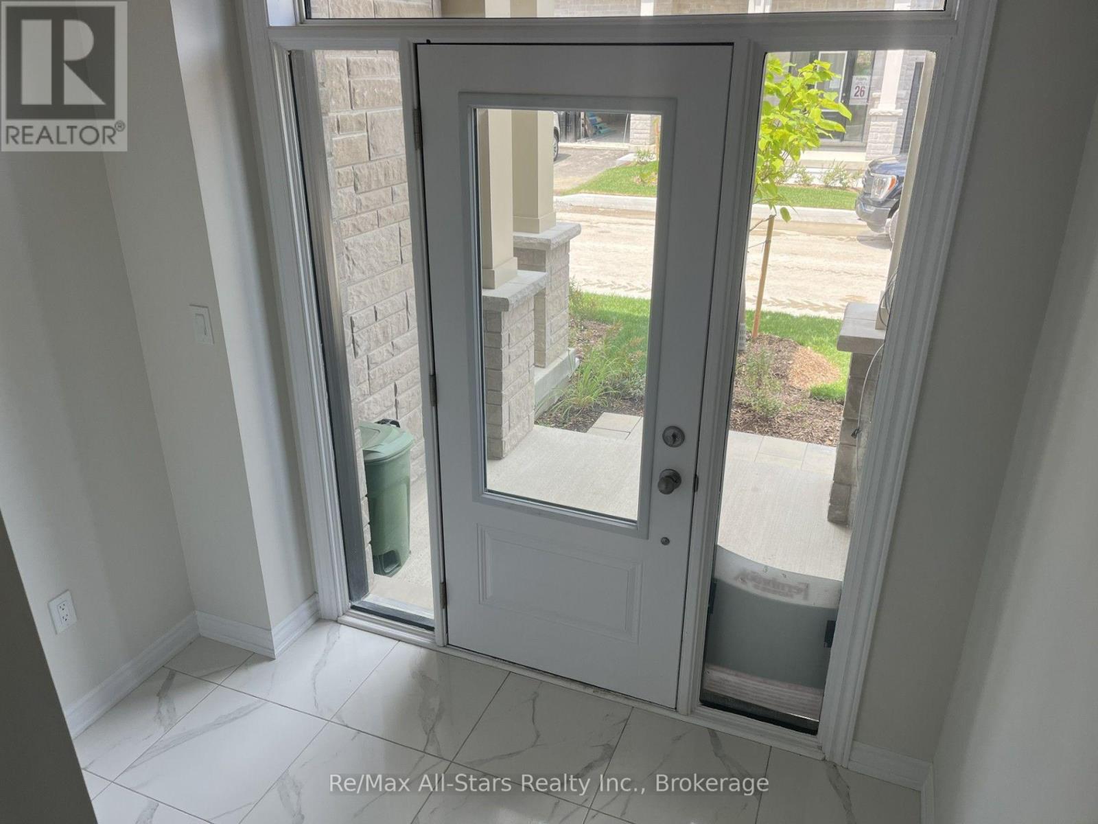 30 Ingle Way, Kawartha Lakes (Lindsay), Ontario  K9V 5V7 - Photo 3 - X13619368
