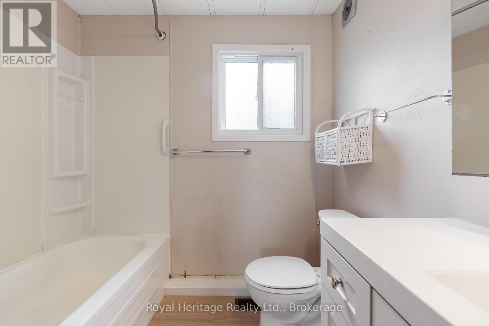 2 Fenelon Way, Kawartha Lakes (Lindsay), Ontario  K9V 4R3 - Photo 13 - X13620326