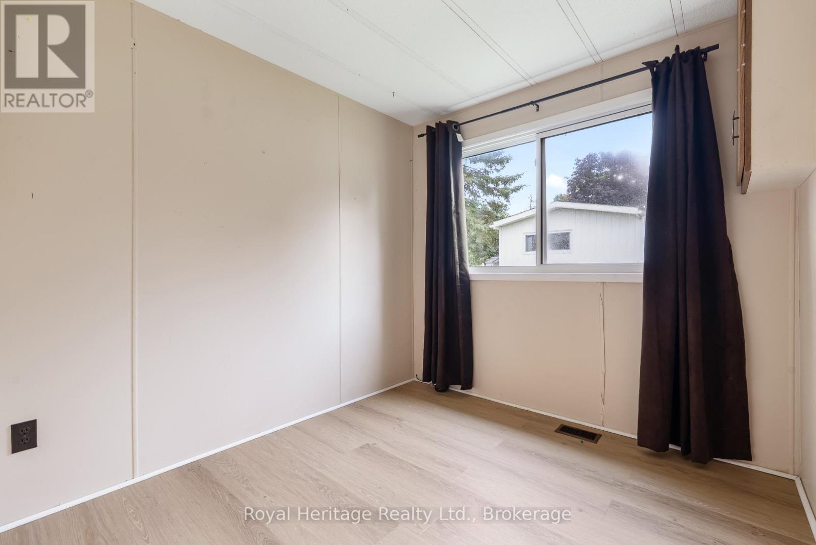 2 Fenelon Way, Kawartha Lakes (Lindsay), Ontario  K9V 4R3 - Photo 16 - X13620326