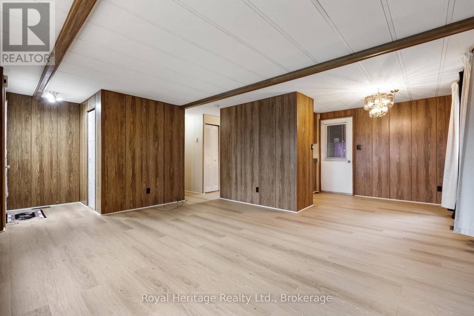 2 Fenelon Way, Kawartha Lakes (Lindsay), Ontario  K9V 4R3 - Photo 6 - X13620326