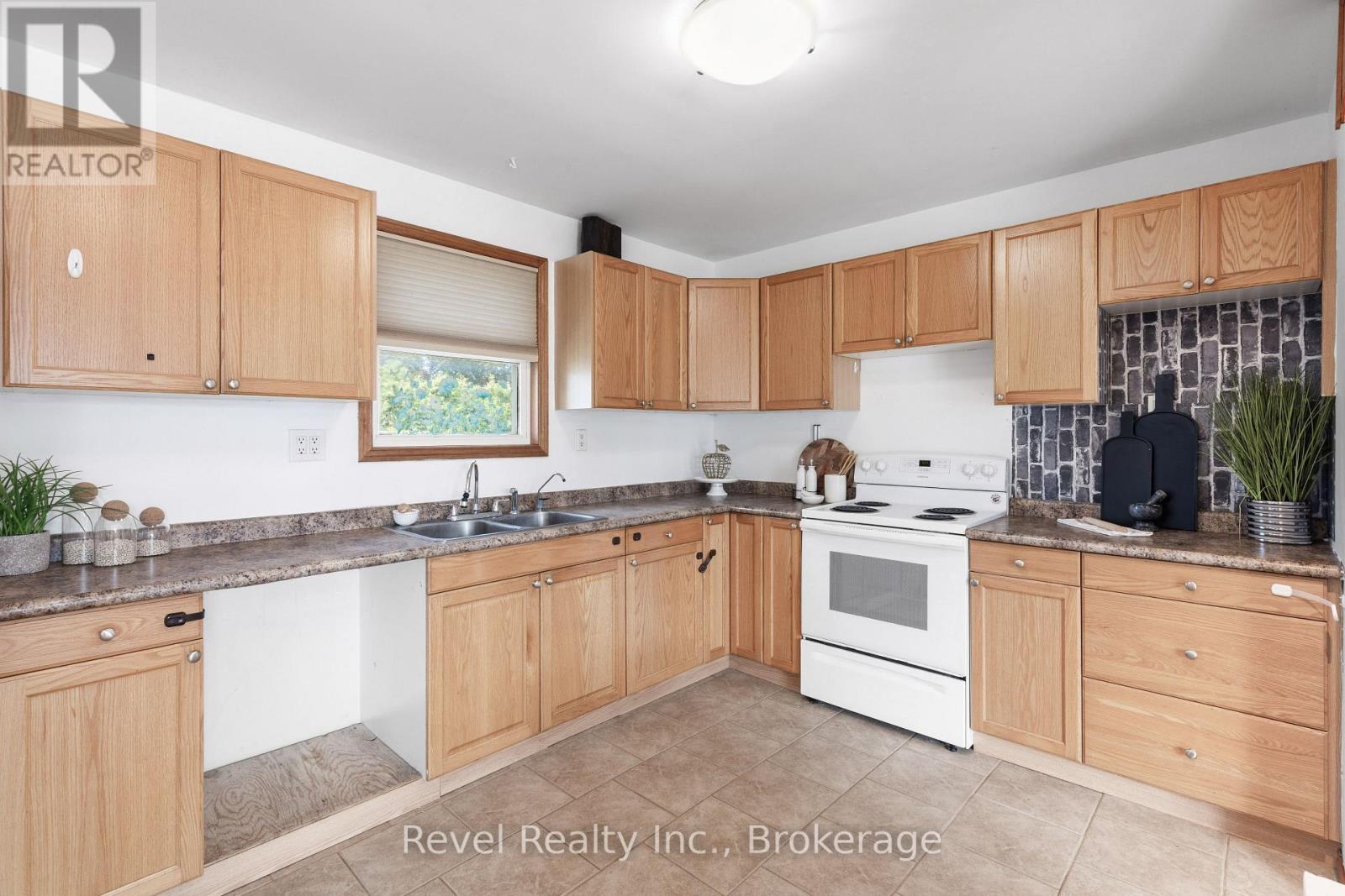 142 Sanderling Crescent, Kawartha Lakes (Lindsay), Ontario  K9V 5L2 - Photo 17 - X13620806