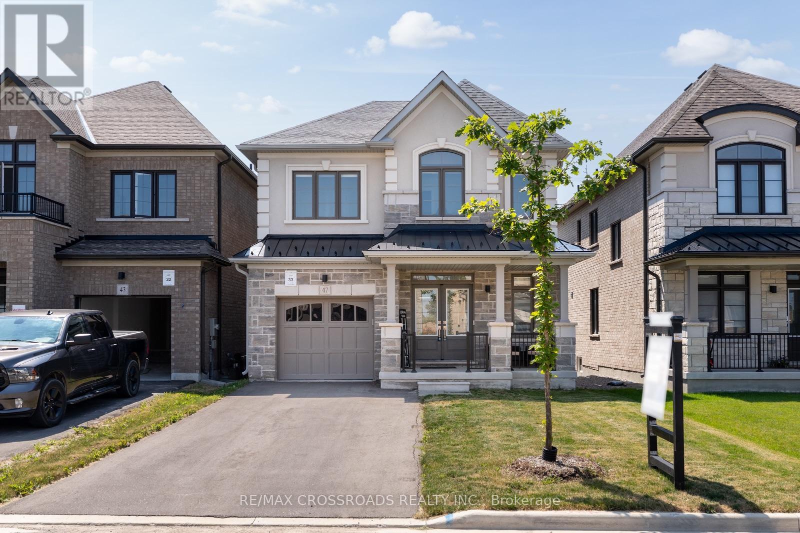 47 Ed Ewert Avenue, Clarington (Newcastle), Ontario  L1B 1G9 - Photo 2 - E13620766
