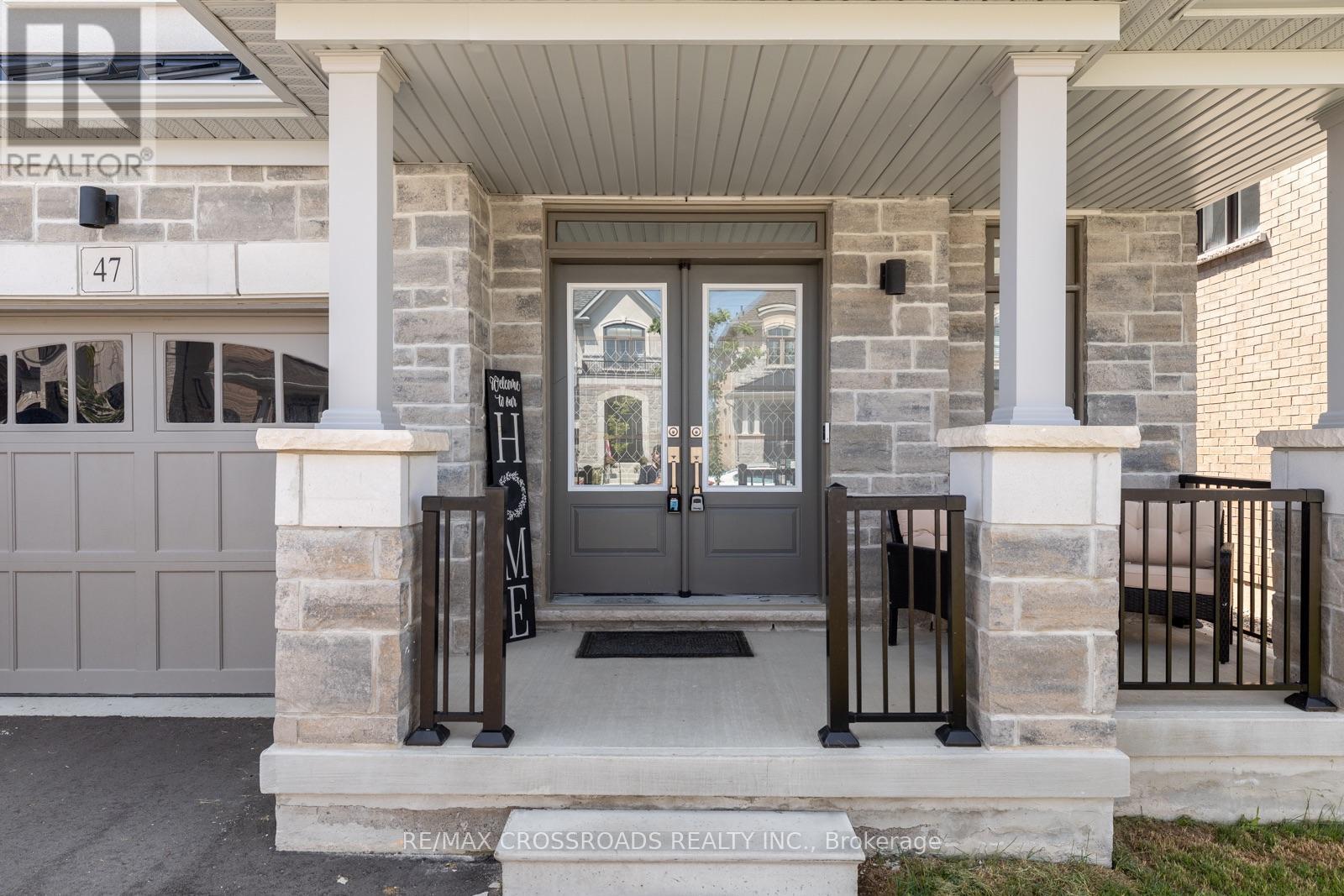 47 Ed Ewert Avenue, Clarington (Newcastle), Ontario  L1B 1G9 - Photo 3 - E13620766