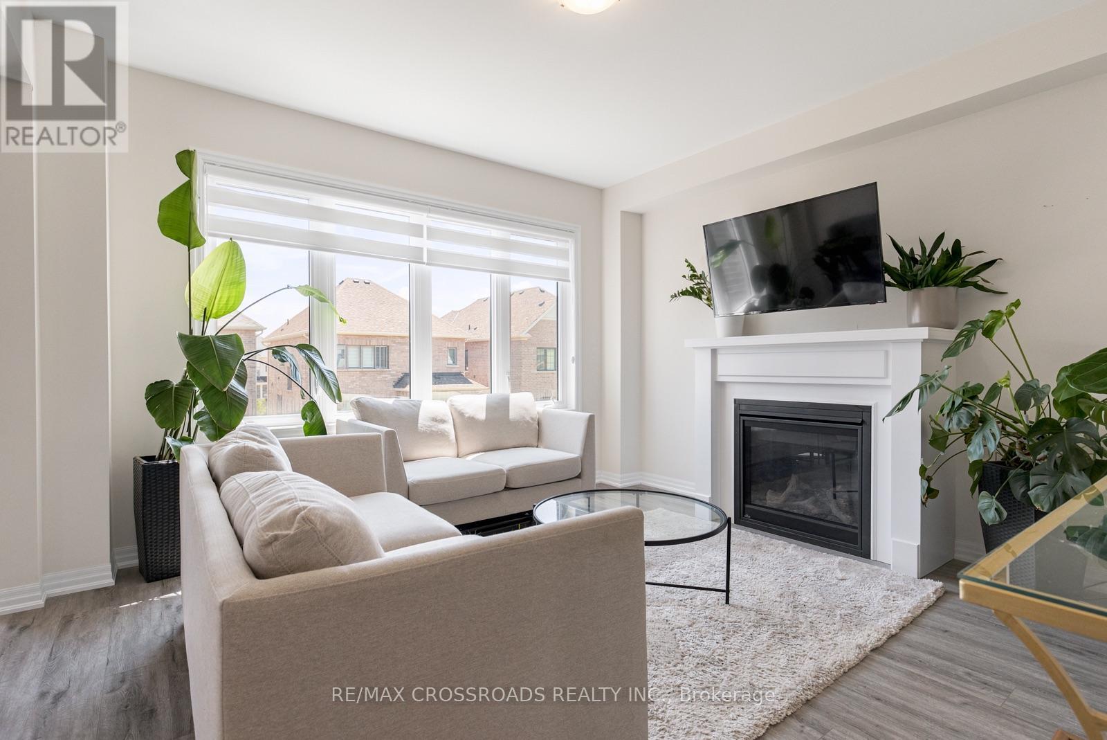 47 Ed Ewert Avenue, Clarington (Newcastle), Ontario  L1B 1G9 - Photo 6 - E13620766